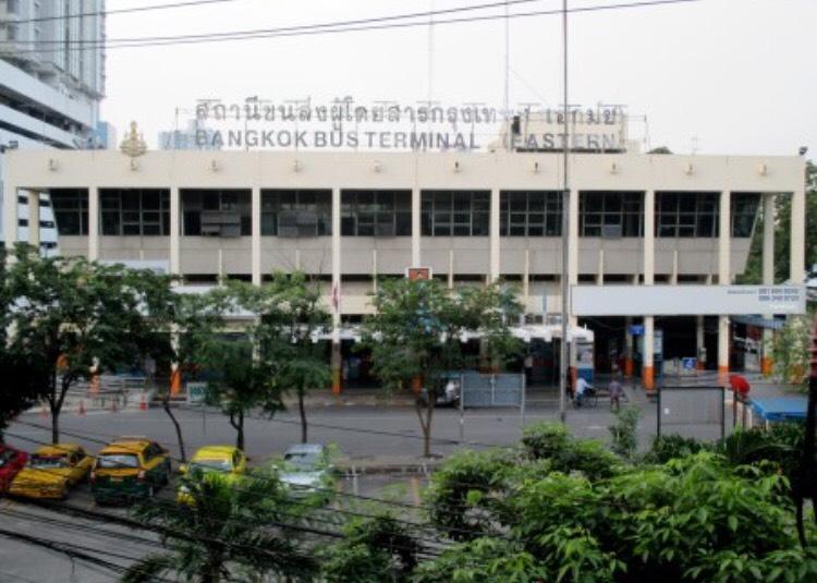 De Sky Sukhumvit Ekkamai Hotell Bangkok Exteriör bild